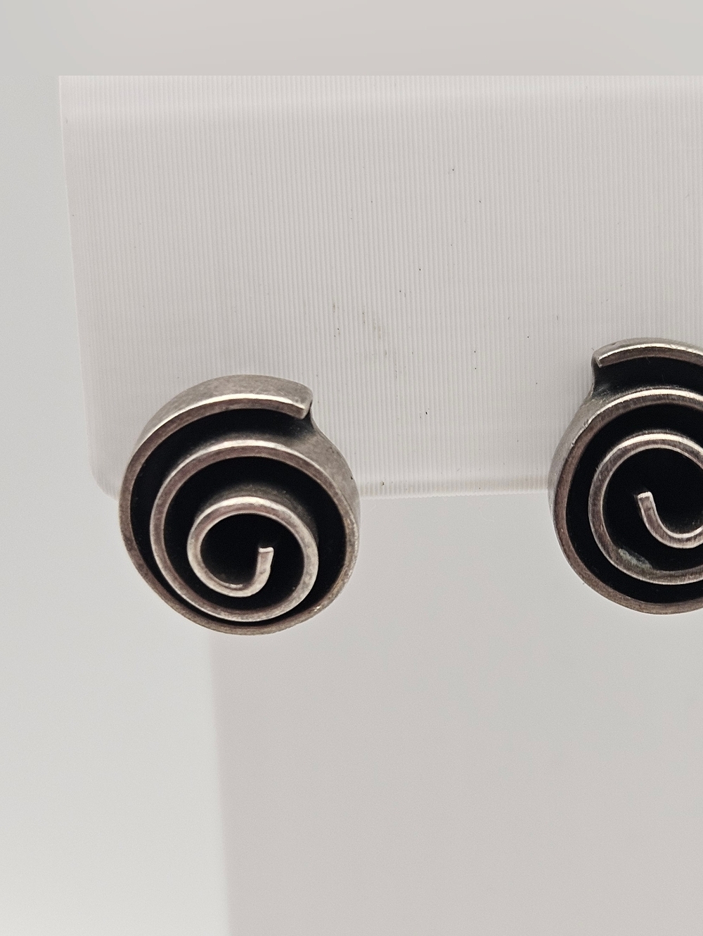 Vintage Mexican Modernist 925 Sterling Silver Swirl Stud Earrings